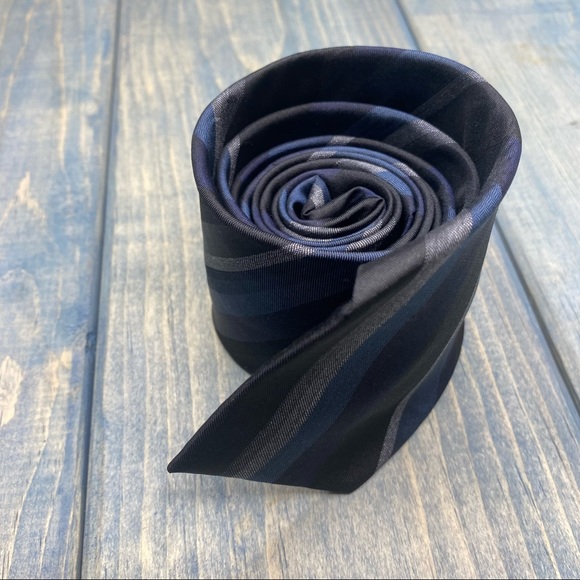 Saks Fifth Avenue Silk Tie - Picture 5 of 12